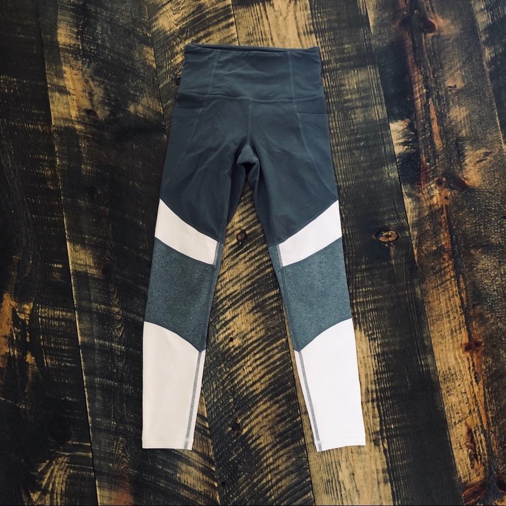 Athleta Salutation Modblock 7/8 Leggings